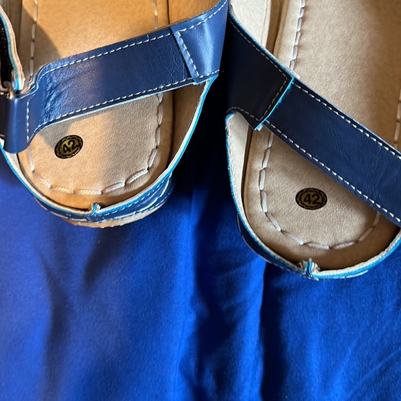 Blue Sandals - Picture 4 of 4